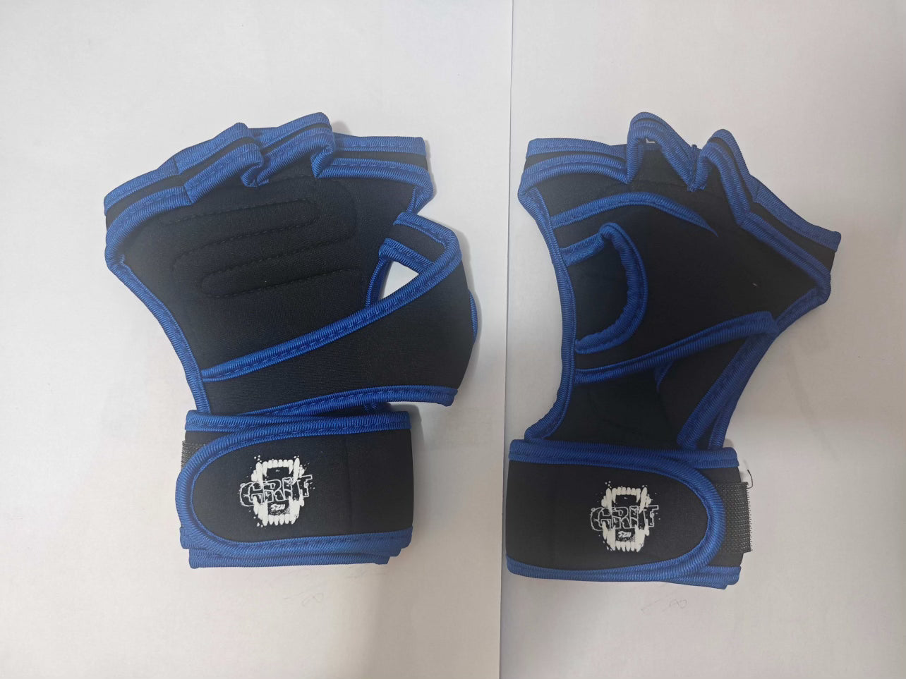 GRIT SZN WEIGHTLIFTING TRAINING GLOVES